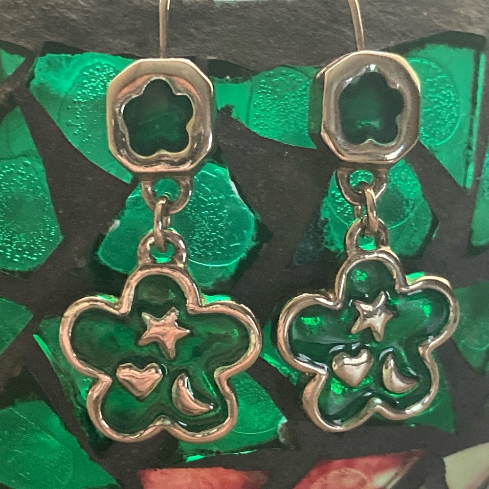Green Flower Shape Earrings